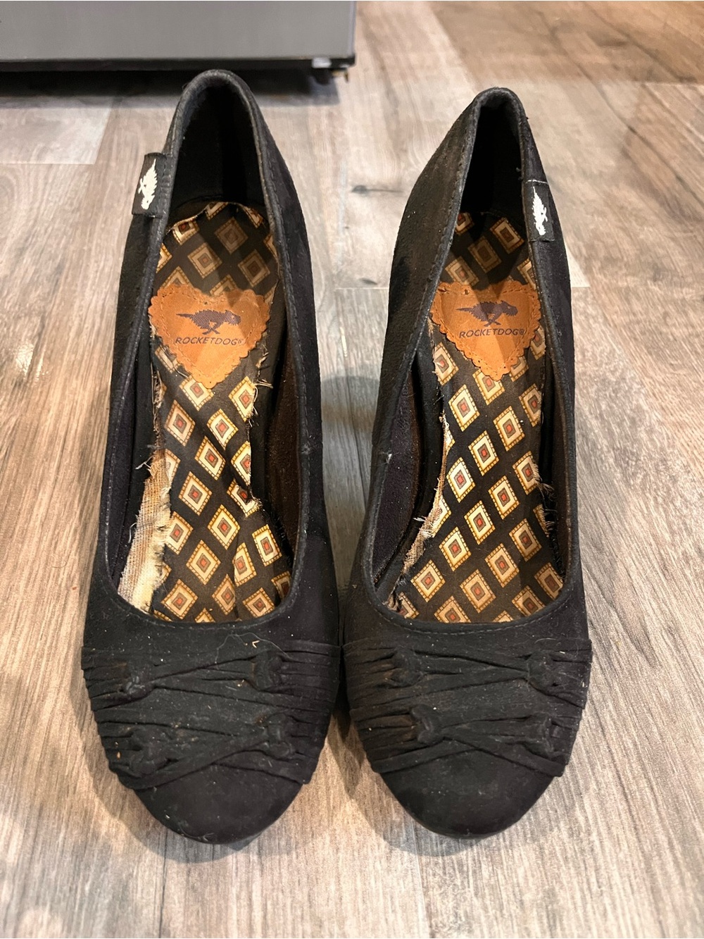 Rocket Dog Black Ruched Toe Women's Flats